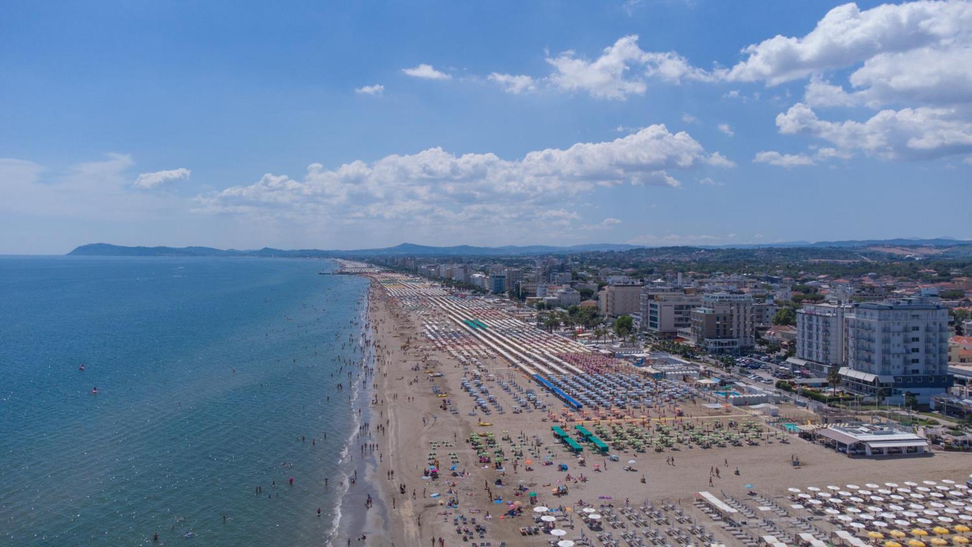 Hotel San Marino Riccione Exterior photo